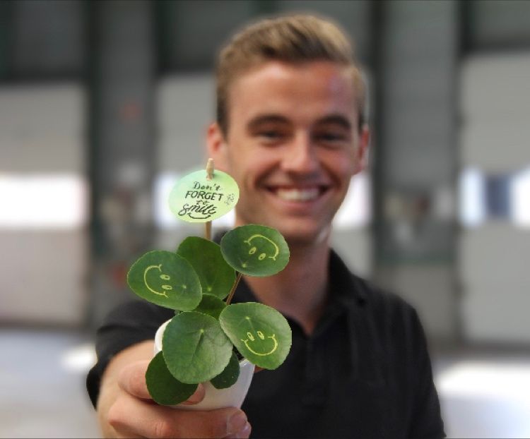 Promoplants branded plants and pots visualized with FastEditor
