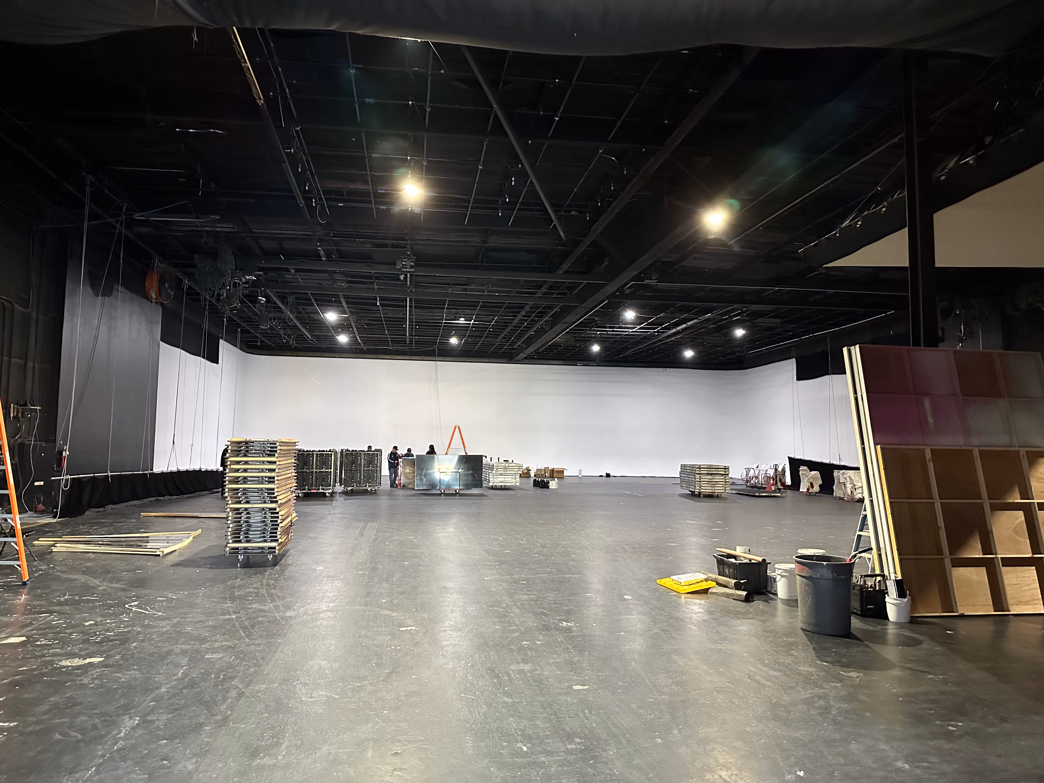 Lighting and rigging on a sound stage at Thunder Studios