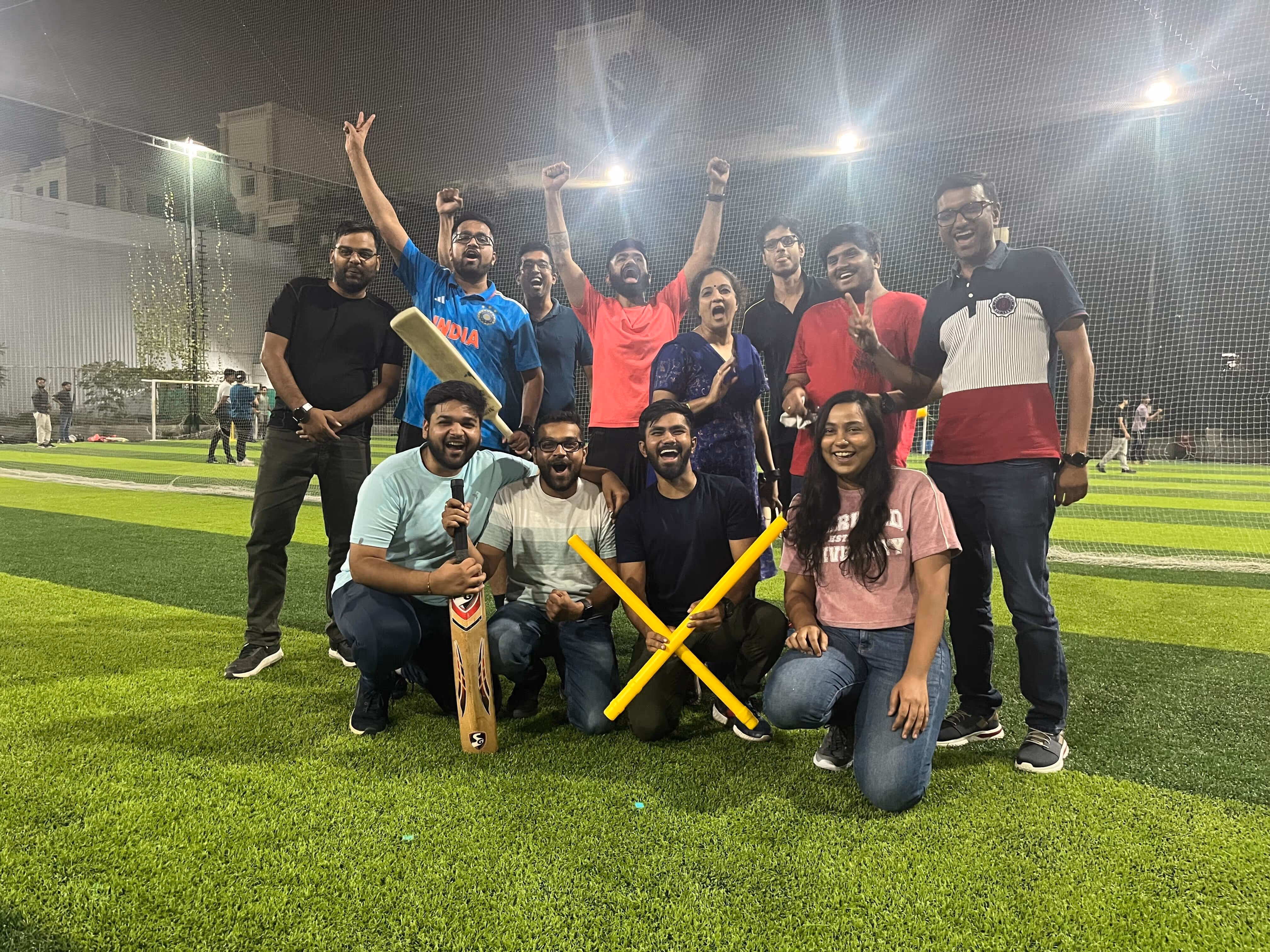 office-activity-group-picture