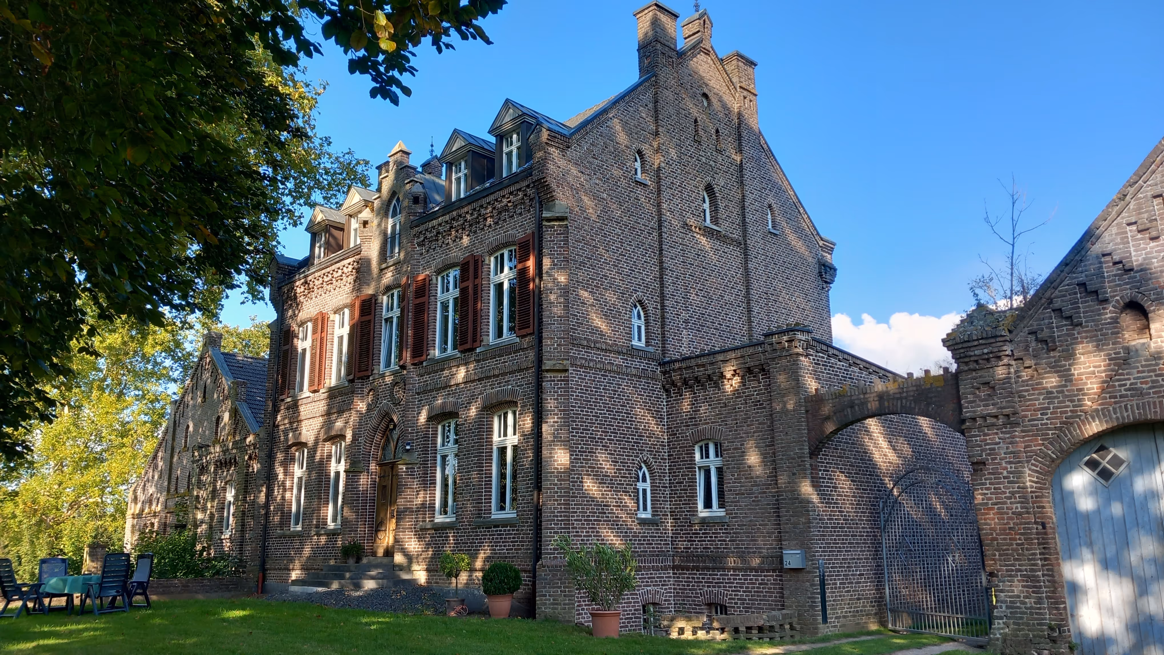 Herrenhaus Parkseite