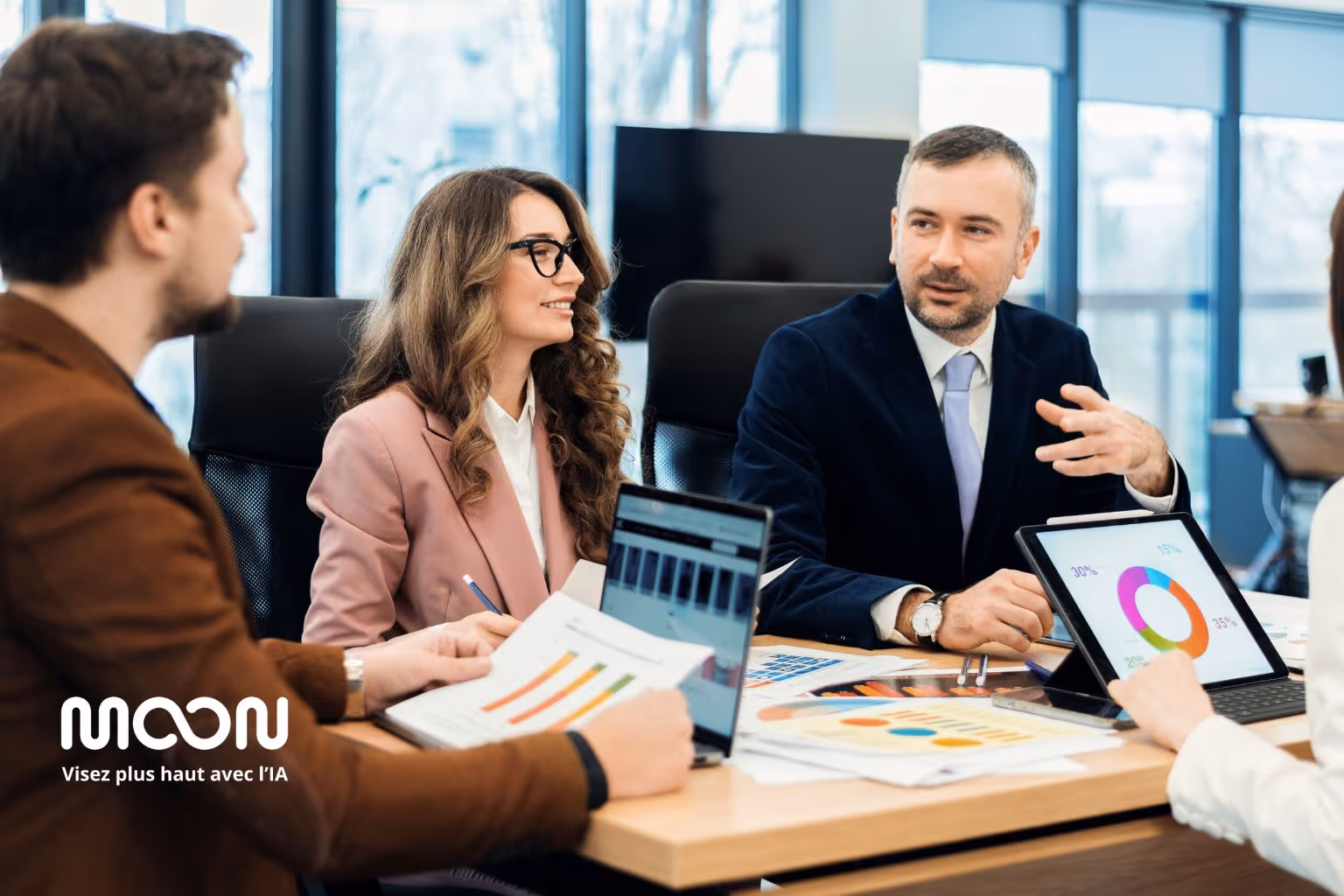 Commerciaux : 5 cas d’usage de l’IA pour la force de vente (et l’outil que nous recommandons pour chaque usage)