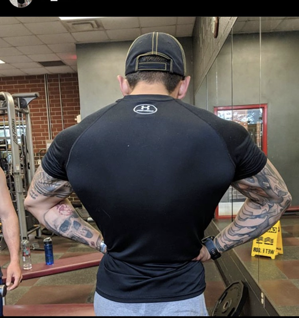 SOCOM II – customer back photo in the gym