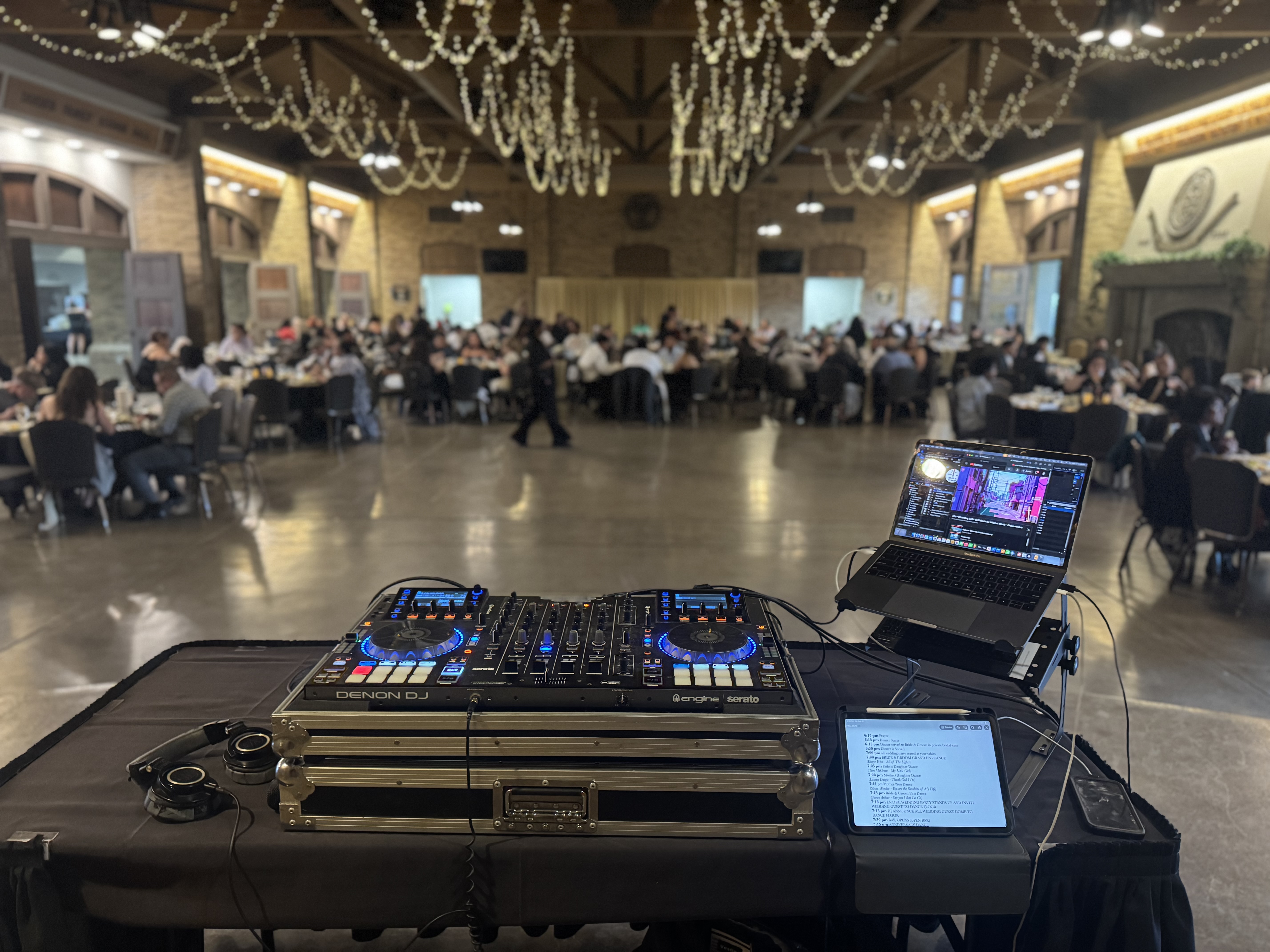 image of art class in session (for a ceramic studio)