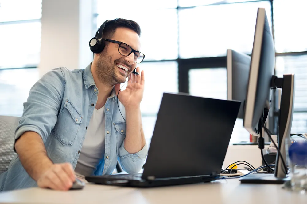 Call center agent answering leads with a headset