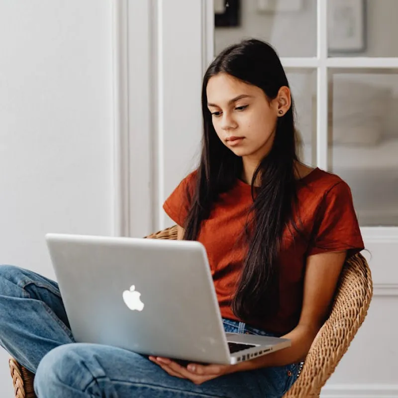 license page image pexels