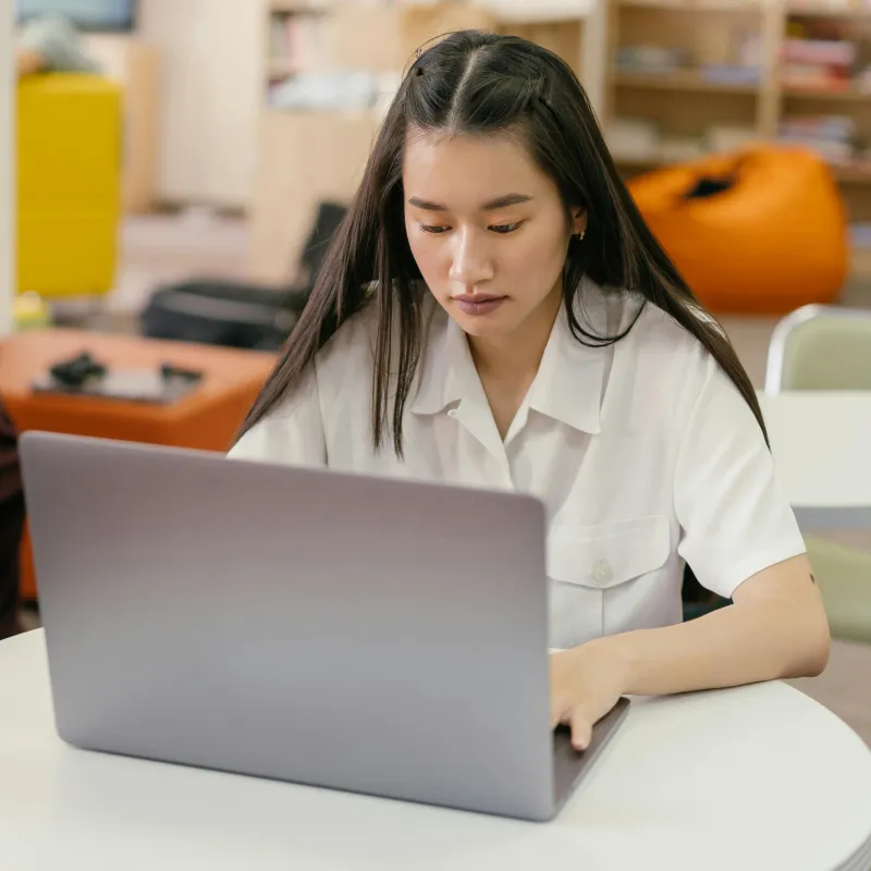 license page image pexels