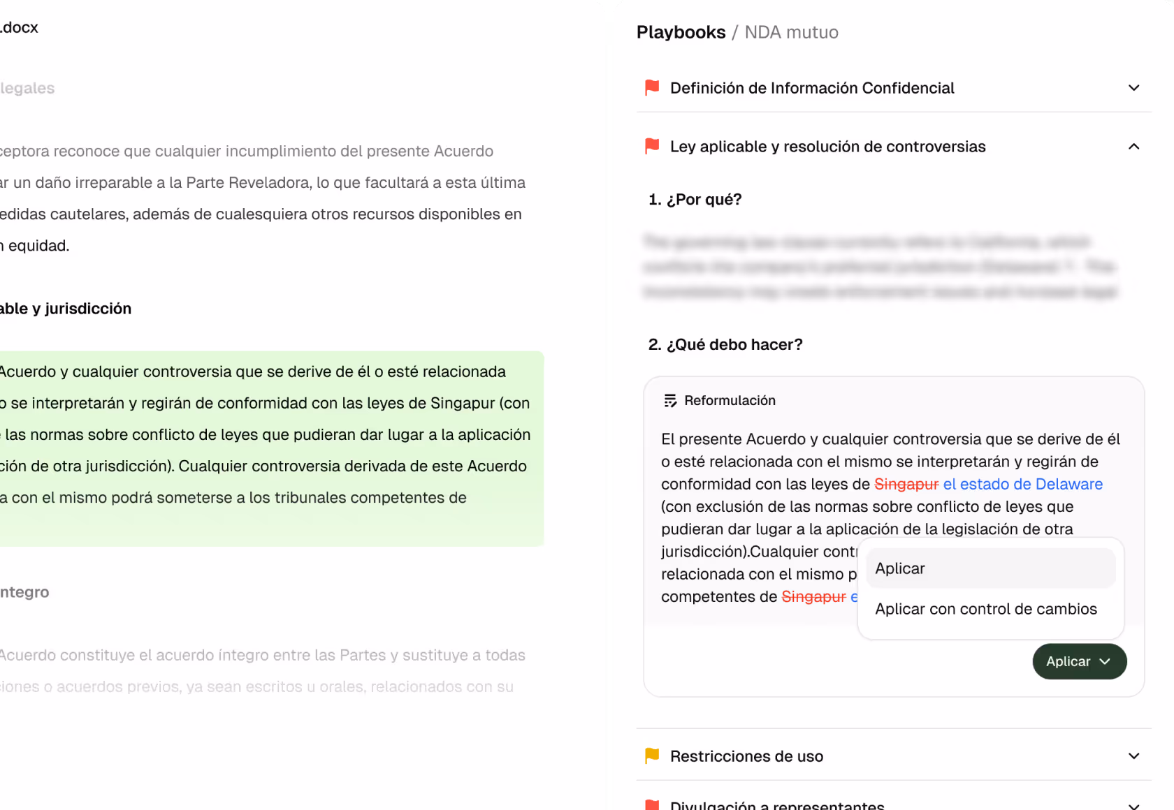 Pantalla que muestra una interfaz de edición del manual de Mutual NDA con una sugerencia de reformulación para cambiar la ley vigente y la jurisdicción de Singapur al estado de Delaware, con opciones para aplicar cambios.