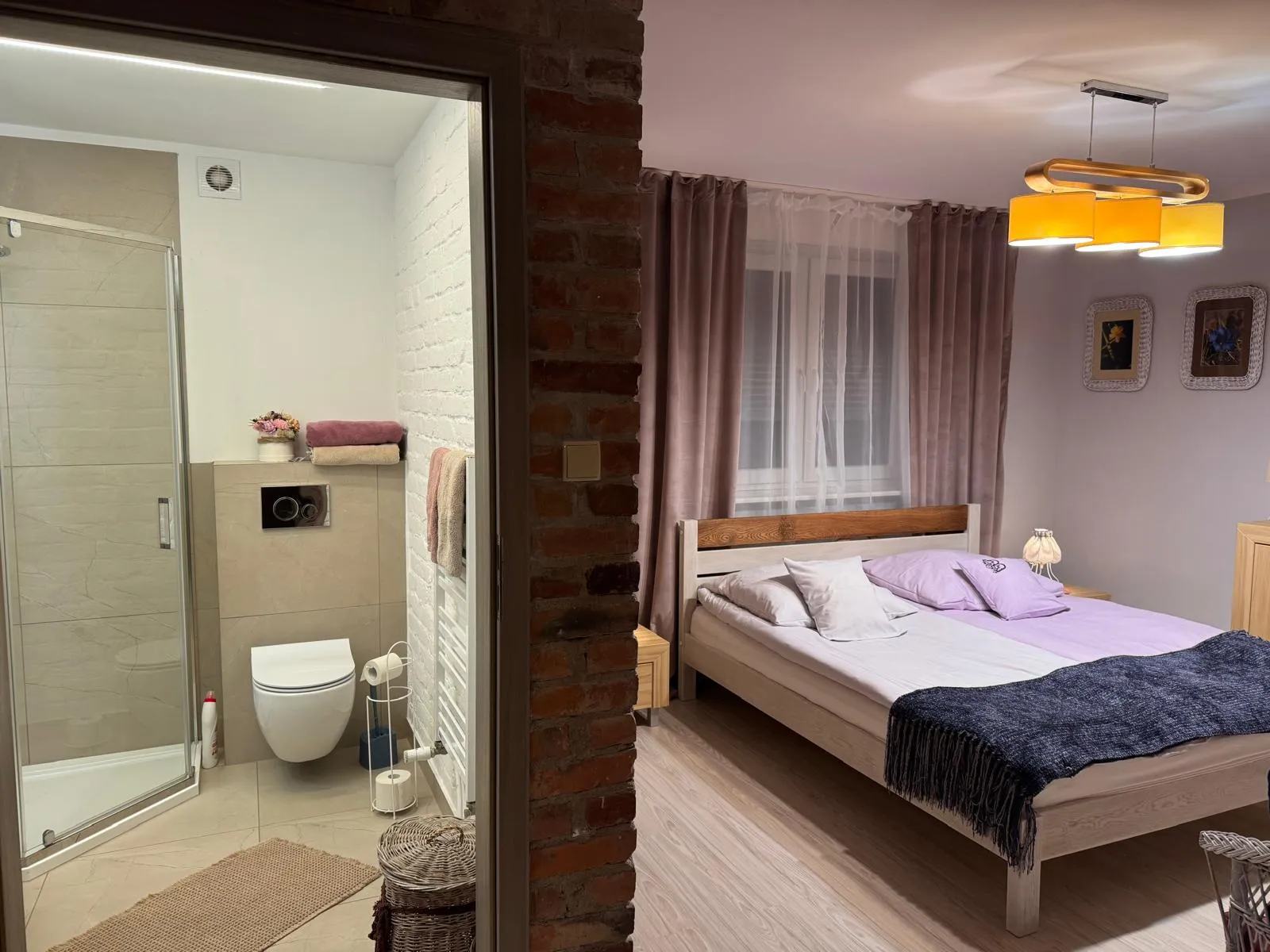 Bednarzówka - Pokój Łóżko Małżeńskie - Łazienka