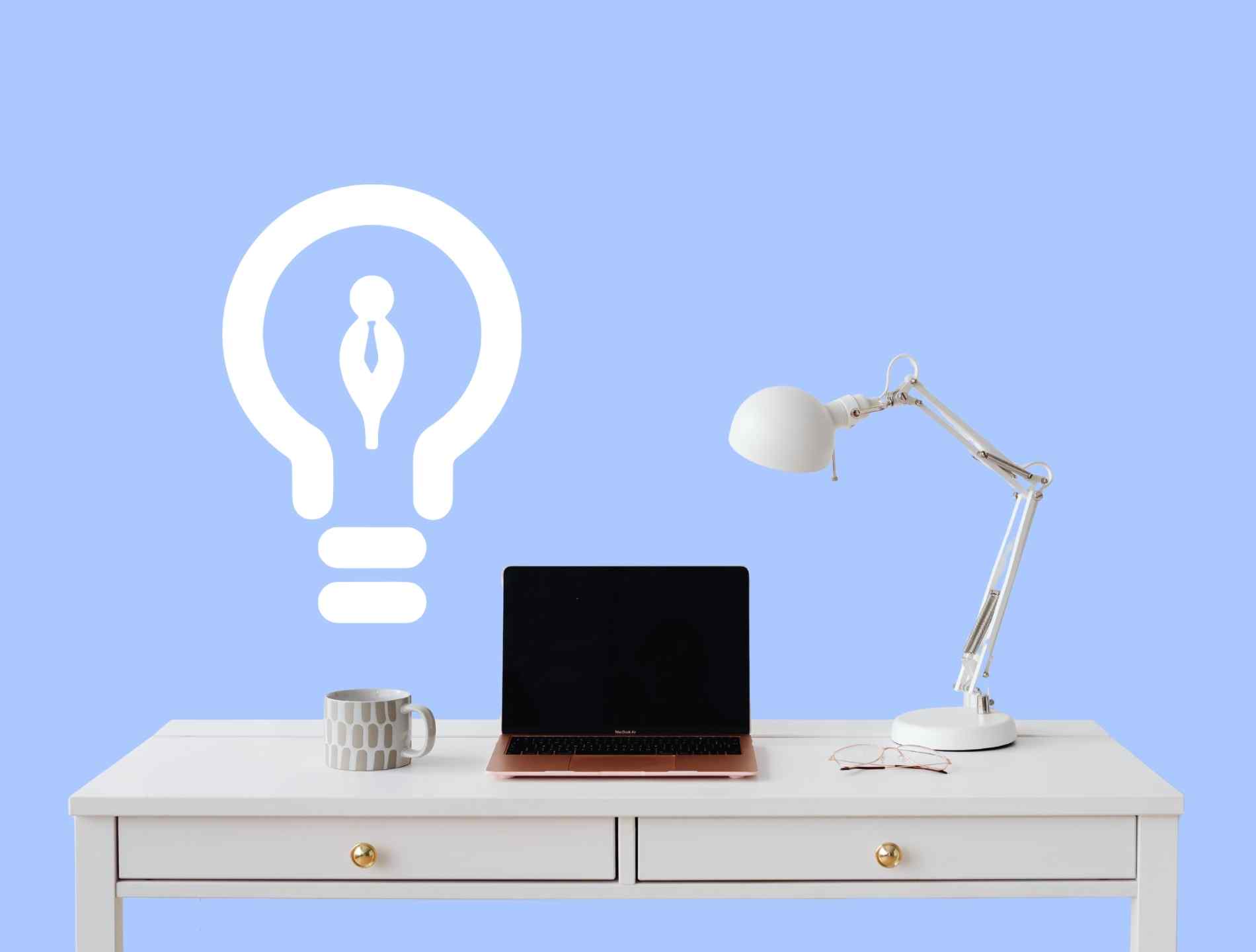 carnet, ordinateur, logo CB Smart Recruit, fond bleu