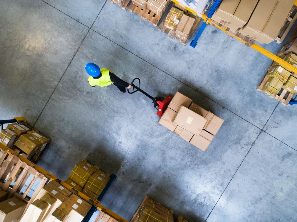 Should You Invest in Your Own Warehouse, or Outsource eCommerce Fulfillment to a 3PL?