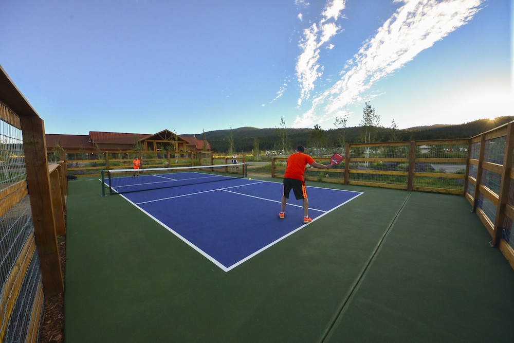 Angel-Fire-Resort-USA-6-Angel-Fire-court3.jpg