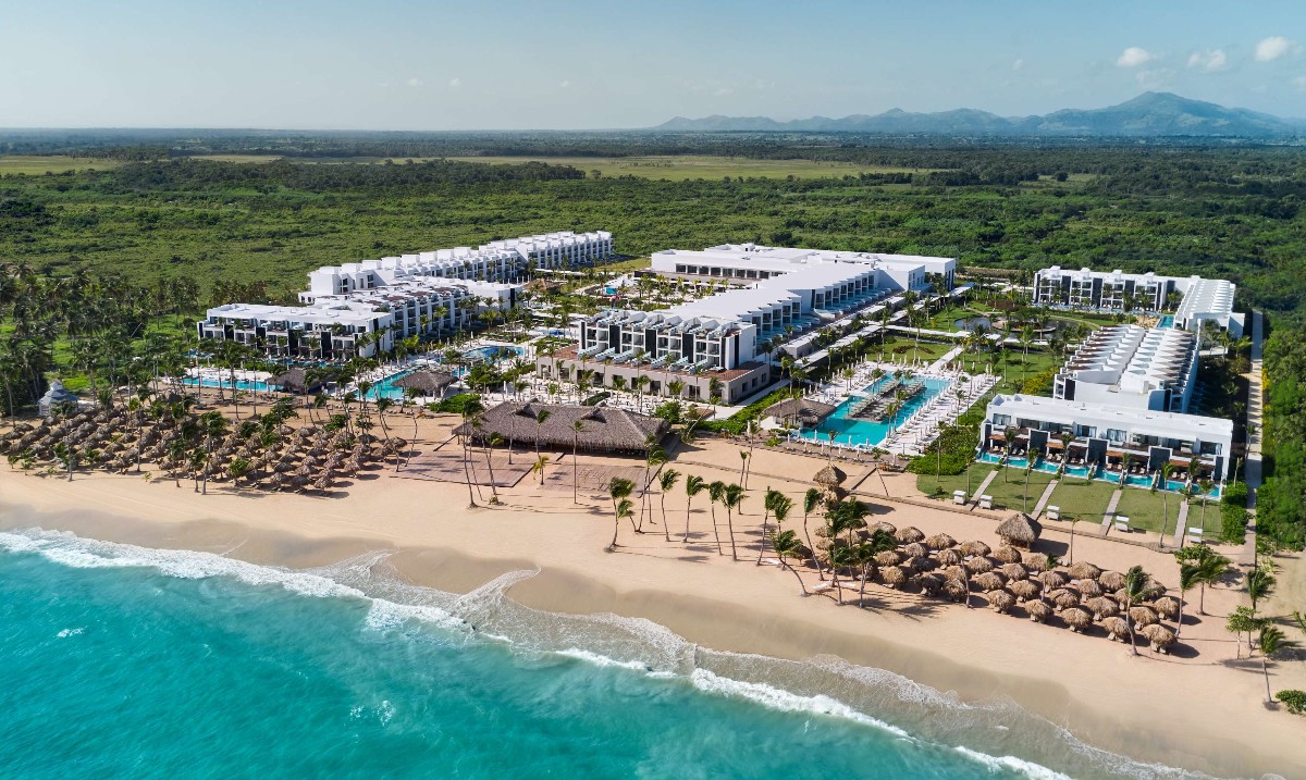 Punta-Cana-All-Inclusive-Resort-Dominican-Republic-1-Uvero-Alto-property1.jpg