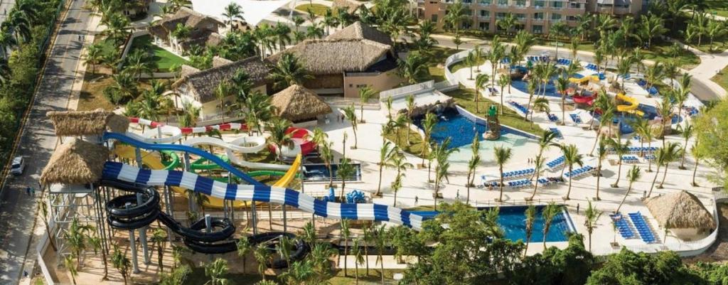 Royalton-Splash-Punta-Cana,-An-Autograph-Collection-All-Inclusive-Resort-Casino-Dominican-Republic-3-Punta-Cana-property2.jpg