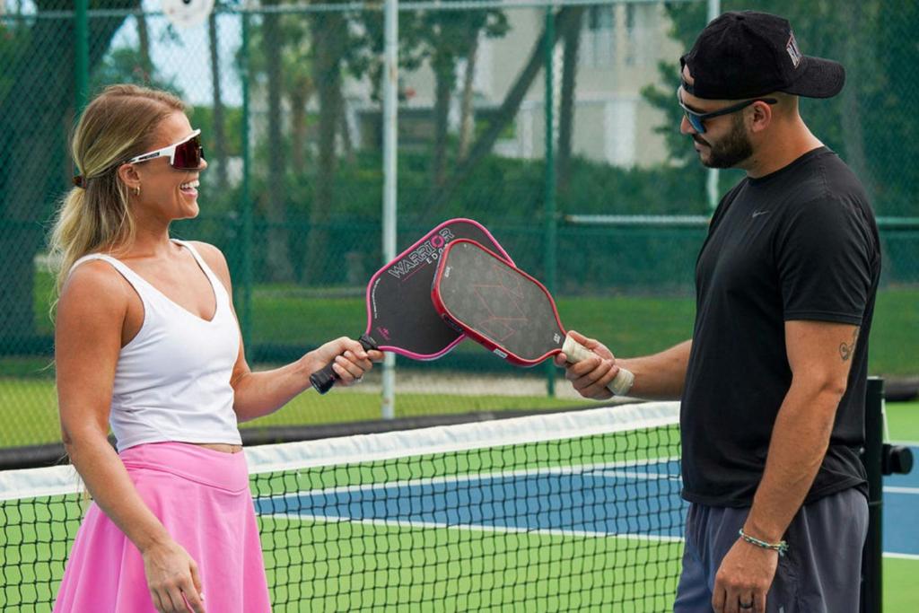 Marriott-Hutchinson-Island-Resort-Beach-Villas,-Golf -Marina-USA-6-Florida-court1.jpg