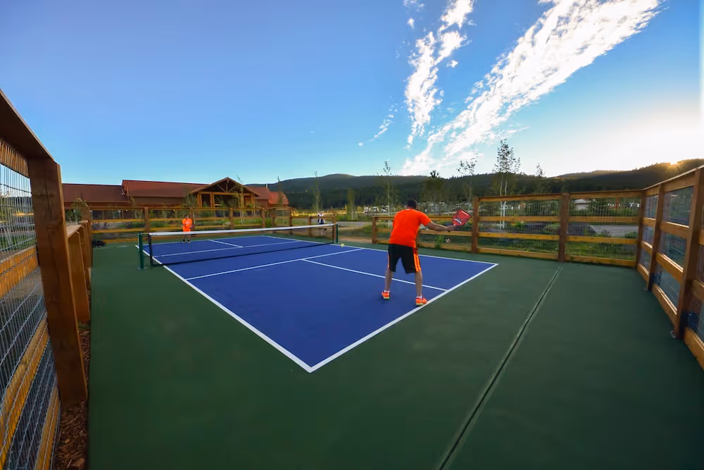 Angel-Fire-Resort-USA-6-Angel-Fire-court3.jpg