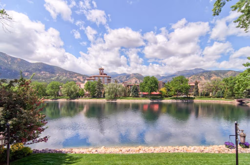 The-Broadmoor-USA-8-Colorado-Springs-property2.jpg