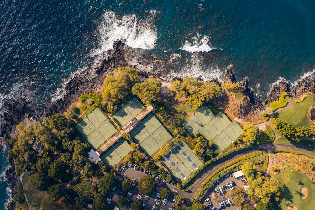Mauna-Kea-Beach-Hotel,-Autograph-Collection-USA-8-Kohala-Coast-court2.jpg