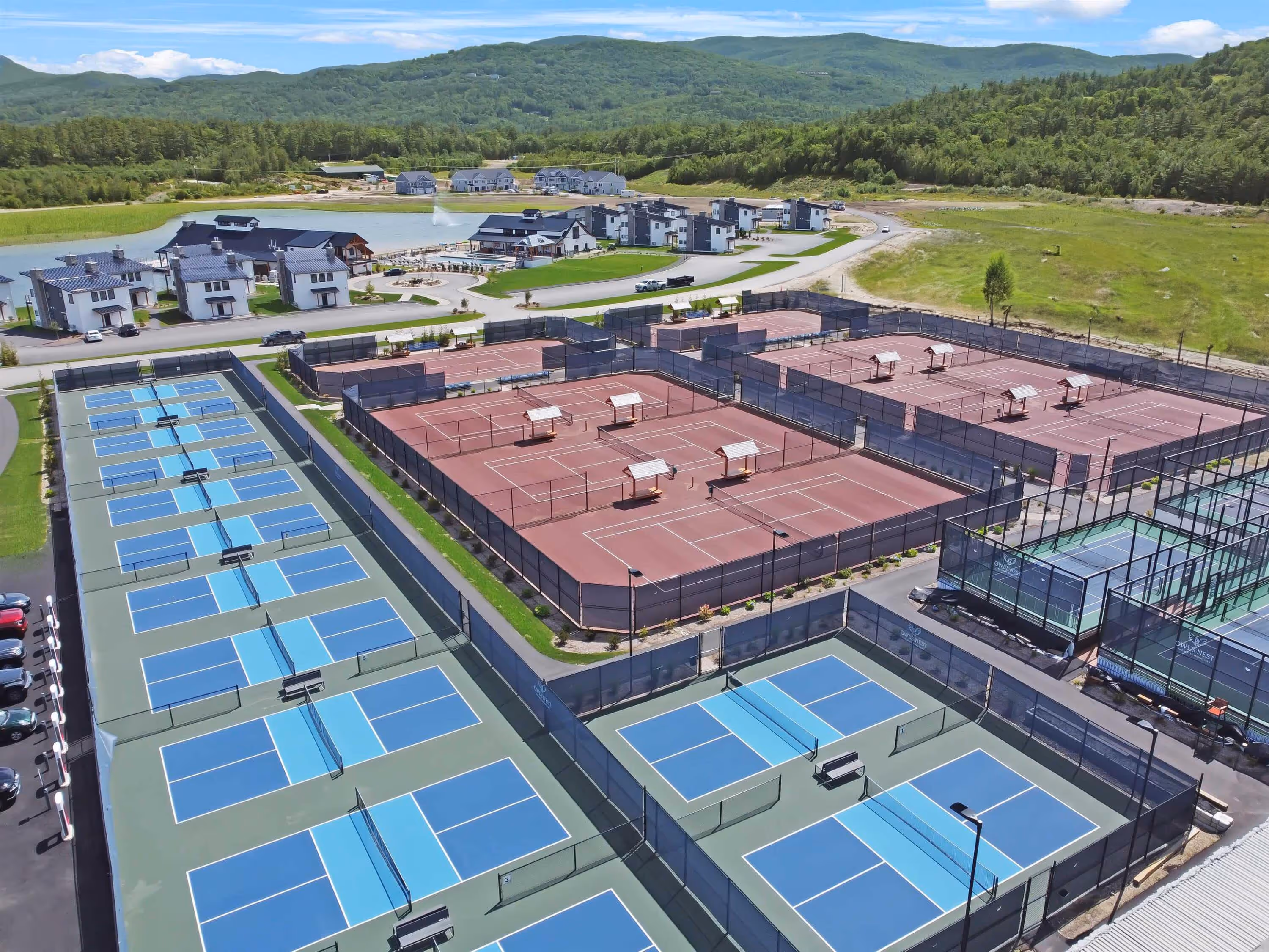 Owl’s-Nest-Resort-USA-13-Thornton-court1.jpg