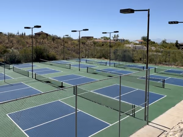 Westward-Look-Wyndham-Grand-Resort-Spa-USA-8-Tucson-court1.jpg