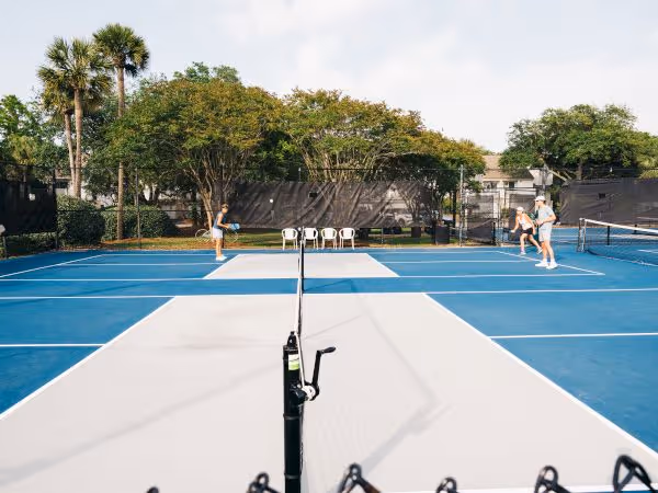 Wild-Dunes-Resort-USA-5-Isle-of-Palms-court1.jpg