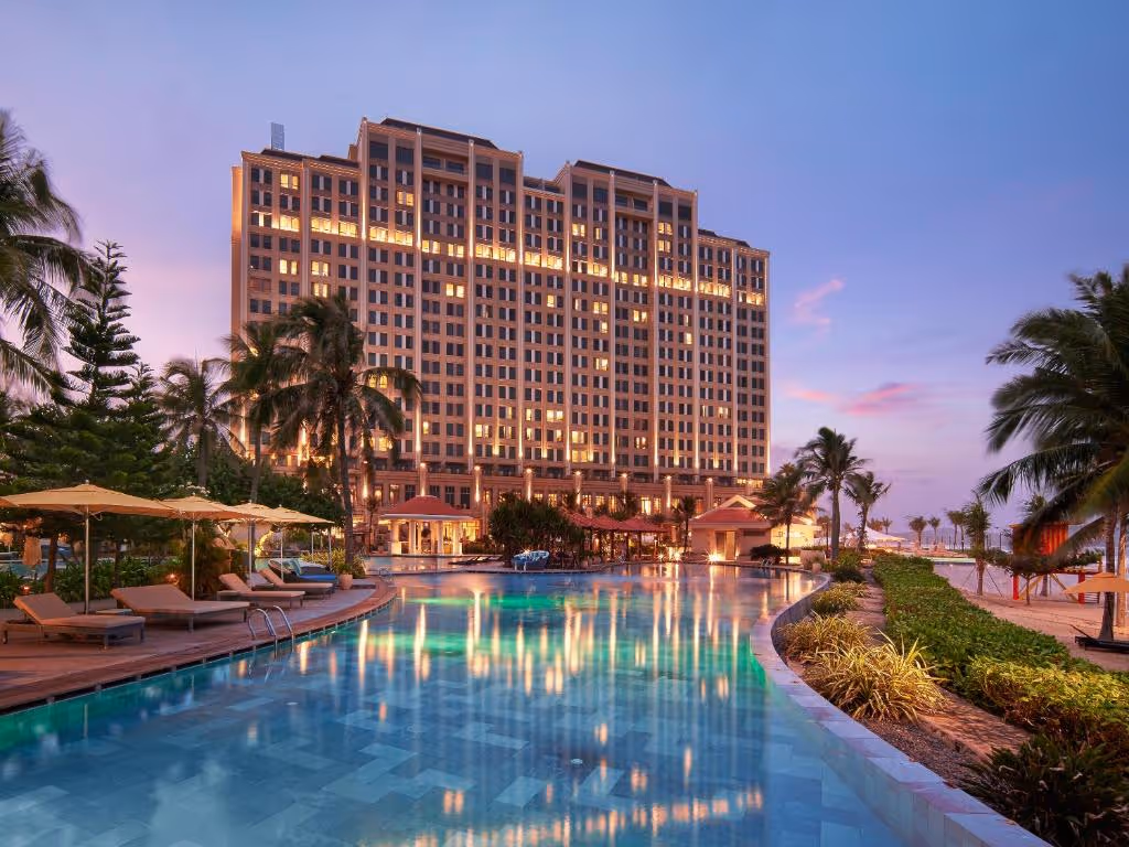 Holiday-Inn-Resort-Ho-Tram-Beach-Vietnam-1-Ba-Ria–-Vung-Tau-property1.jpg