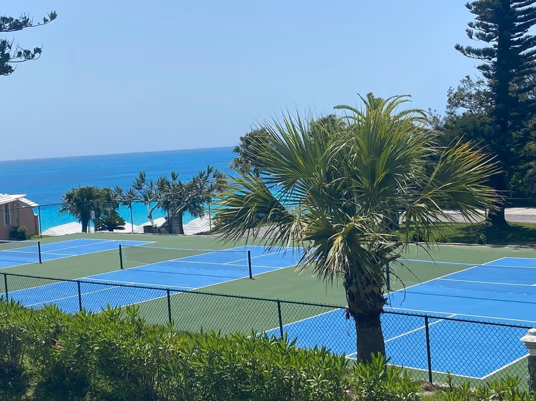 Pompano-Beach-Club-Bermuda-3-Southampton-Parish-court1.jpg