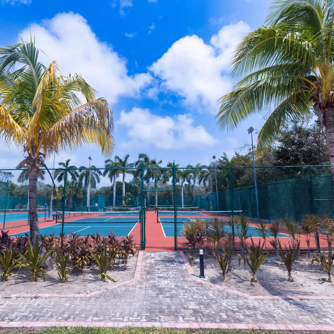 Grand-Palladium-Colonial-Resort-Spa-Mexico-4-Riviera-Maya-court3.jpg