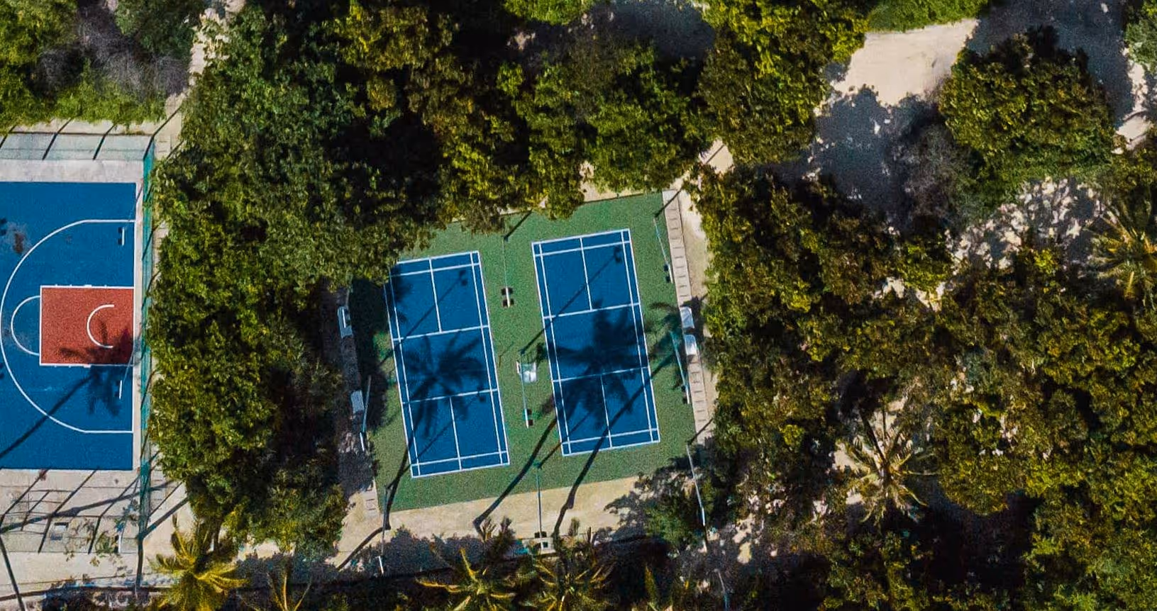 Siyam-World-Maldives-Maldives-2-Dhaalu-Atoll-court1.jpg