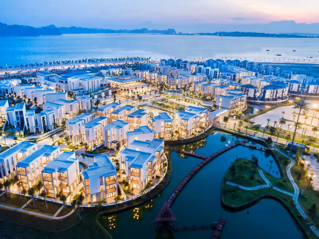 Oakwood-Ha-Long-Vietnam-2-Hạ-Long-property1.jpg