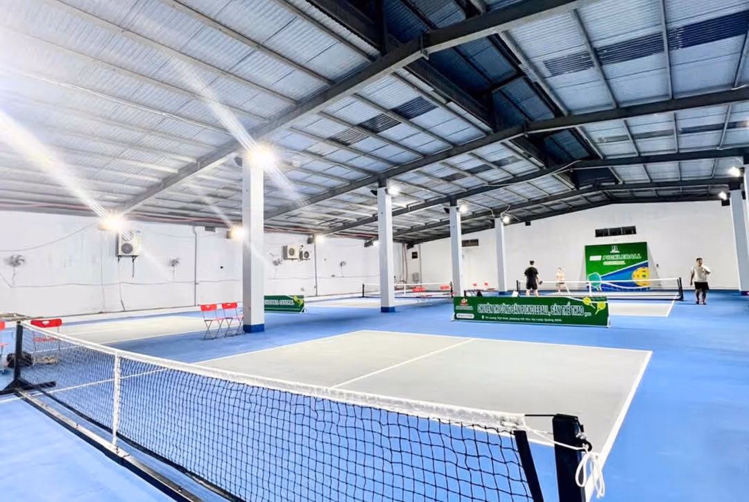 Citadines-Marina-Halong-Vietnam-6-Ha-Long-court2.jpg