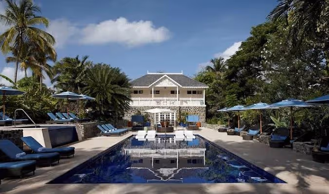 StolenTime-Saint-Lucia-4-Castries-property2.jpg