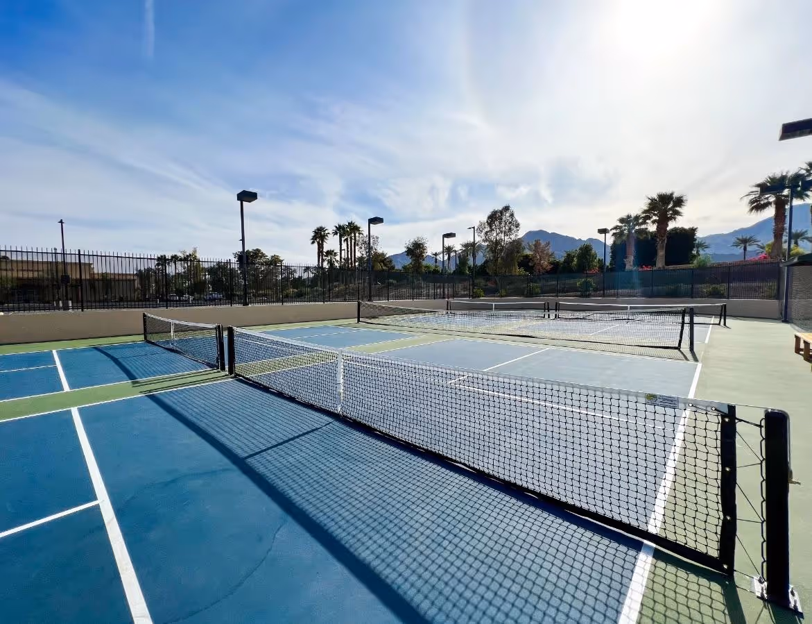 Grand-Hyatt-Indian-Wells-Resort-Villas-USA-4-California-court1.jpg