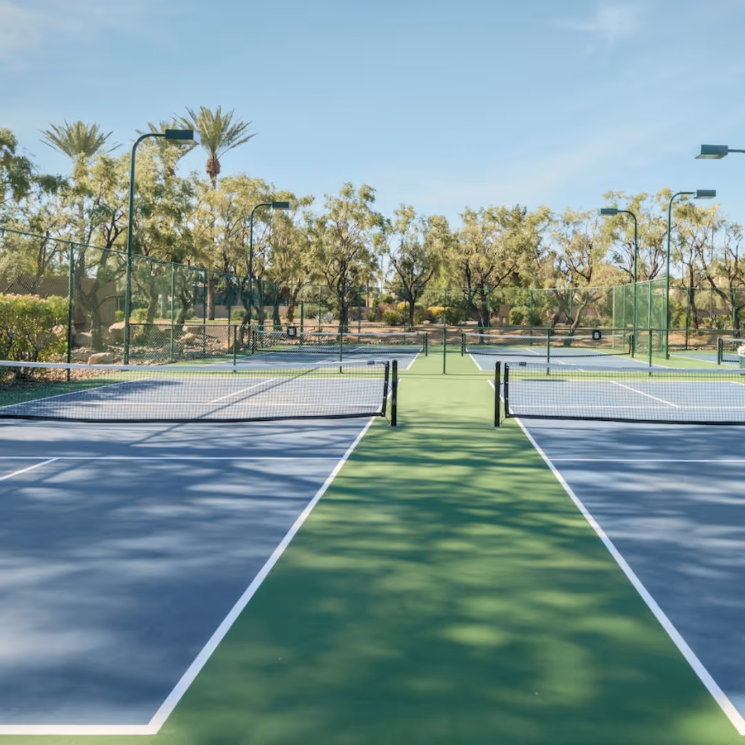 Grand-Hyatt-Scottsdale-Resort-USA-8-Arizona-court1.jpg