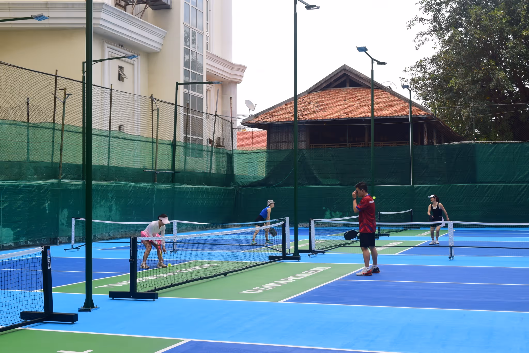 Yasaka-Saigon-Nha-Trang-Hotel-Spa-Vietnam-4-Nha-Trang-court1.jpg