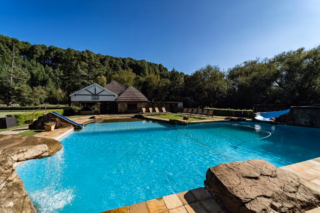 Gooderson-Drakensberg-Gardens-Golf-Spa-Resort-South-Africa-1-Drakensberg-property1.jpg