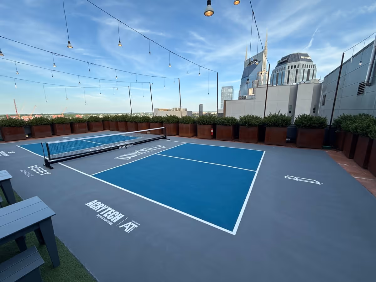 Bobby-Hotel-USA-1-Tennessee-court1.jpg