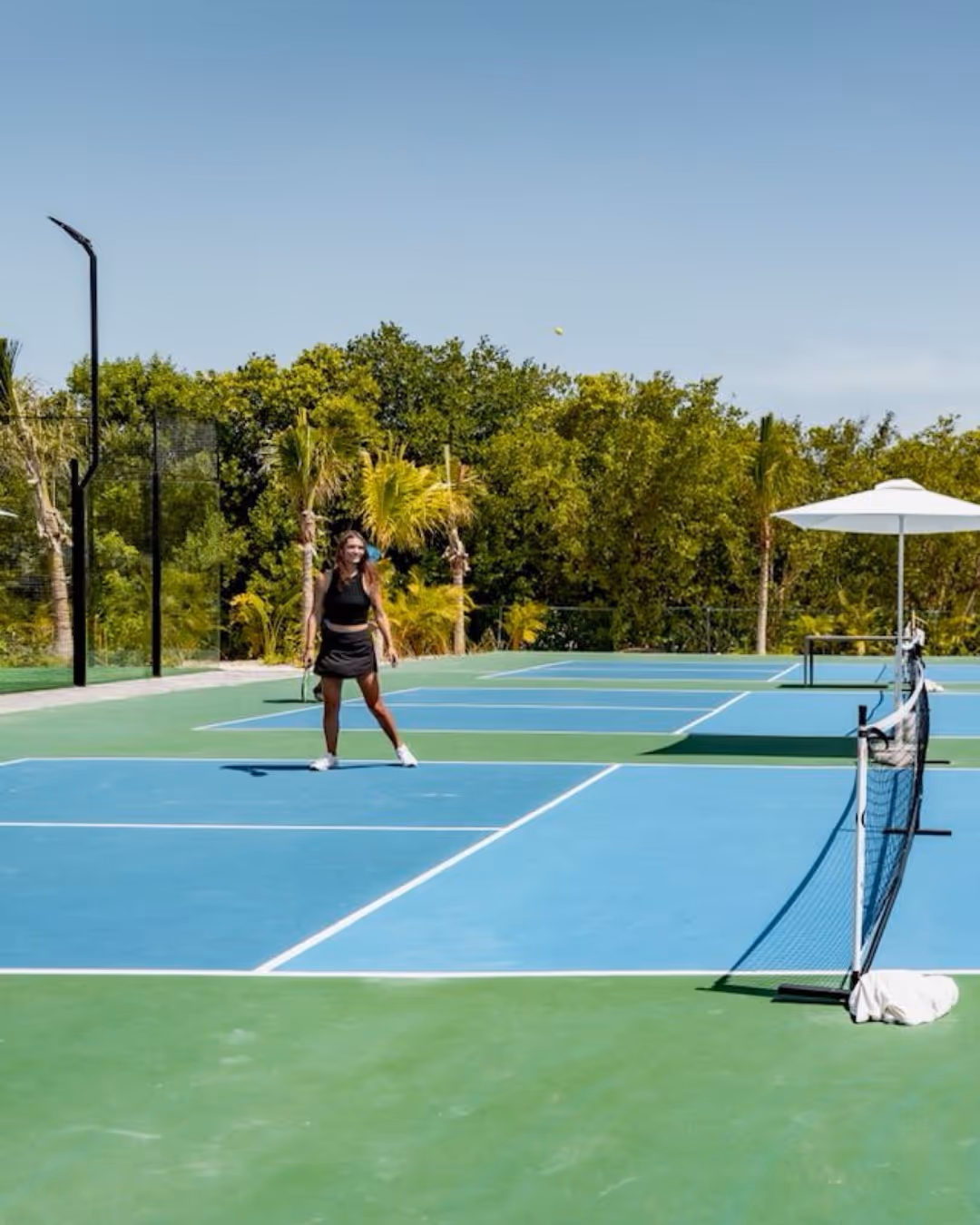 Hyatt-Vivid-Grand-Island-Cancun-All-Inclusive-Adults-Only-Mexico-3-Quintana-Roo-court1.jpg