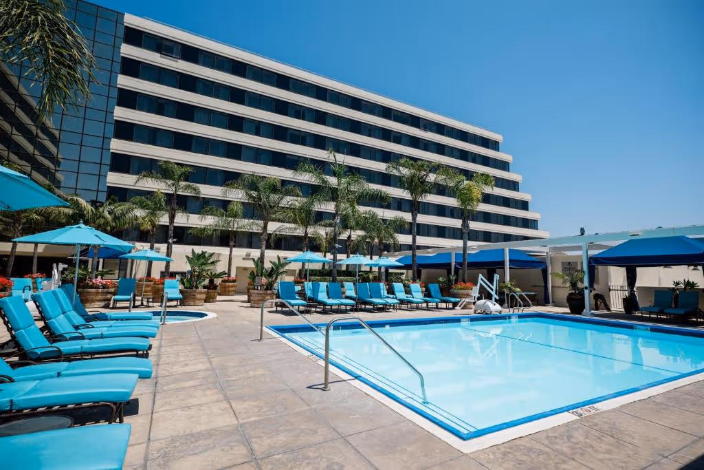 Renaissance-Newport-Beach-Hotel-USA-2-California-propert2.jpg
