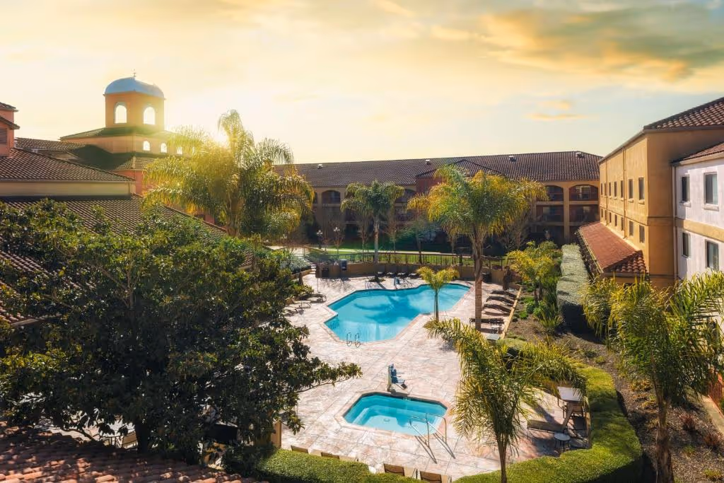 DoubleTree-by-Hilton-Sonoma-Wine-Country-USA-8-California-property1.jpg