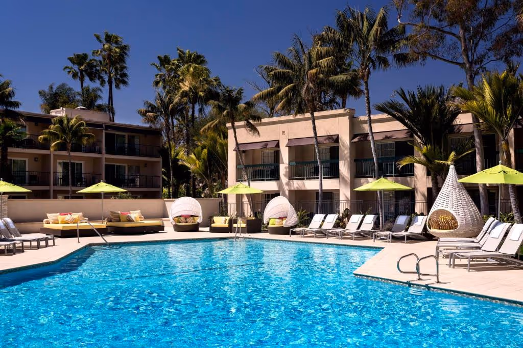 w.JPGHyatt-Regency-Newport-Beach-USA-22-California-propertyt1.jpg