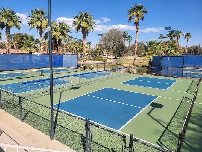 Indian-Palms-Country-Club-Resort-USA-8-California-court2.jpg