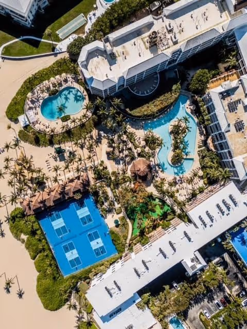 The-Lago-Mar-Beach-Resort-and-Club-USA-4-Florida-court2.jpg