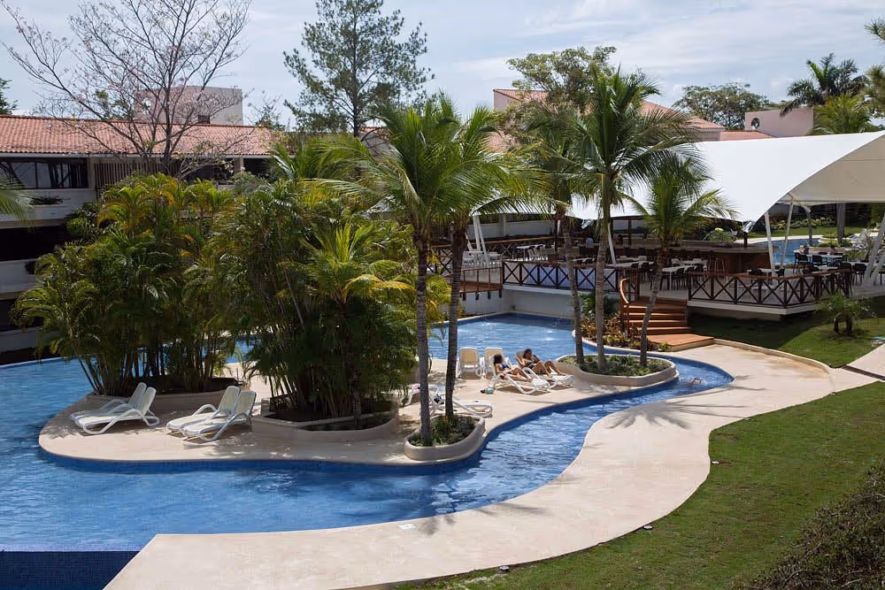 Coronado-Luxury-Club-Suites-Panama-6-Playa-Coronado-property2.jpg