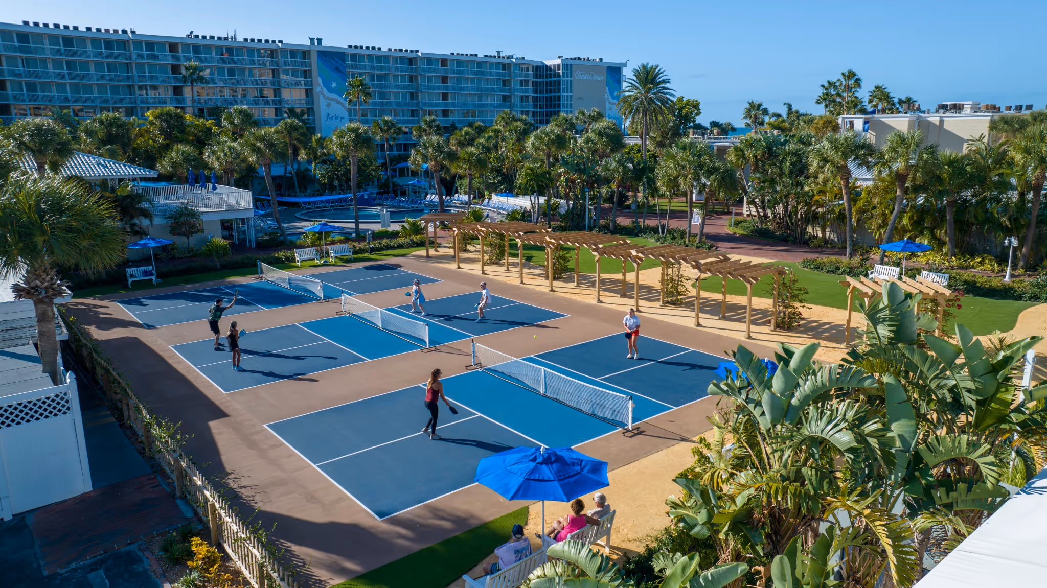 Island-Grand-at-TradeWinds-USA-3-Florida-court1.jpg