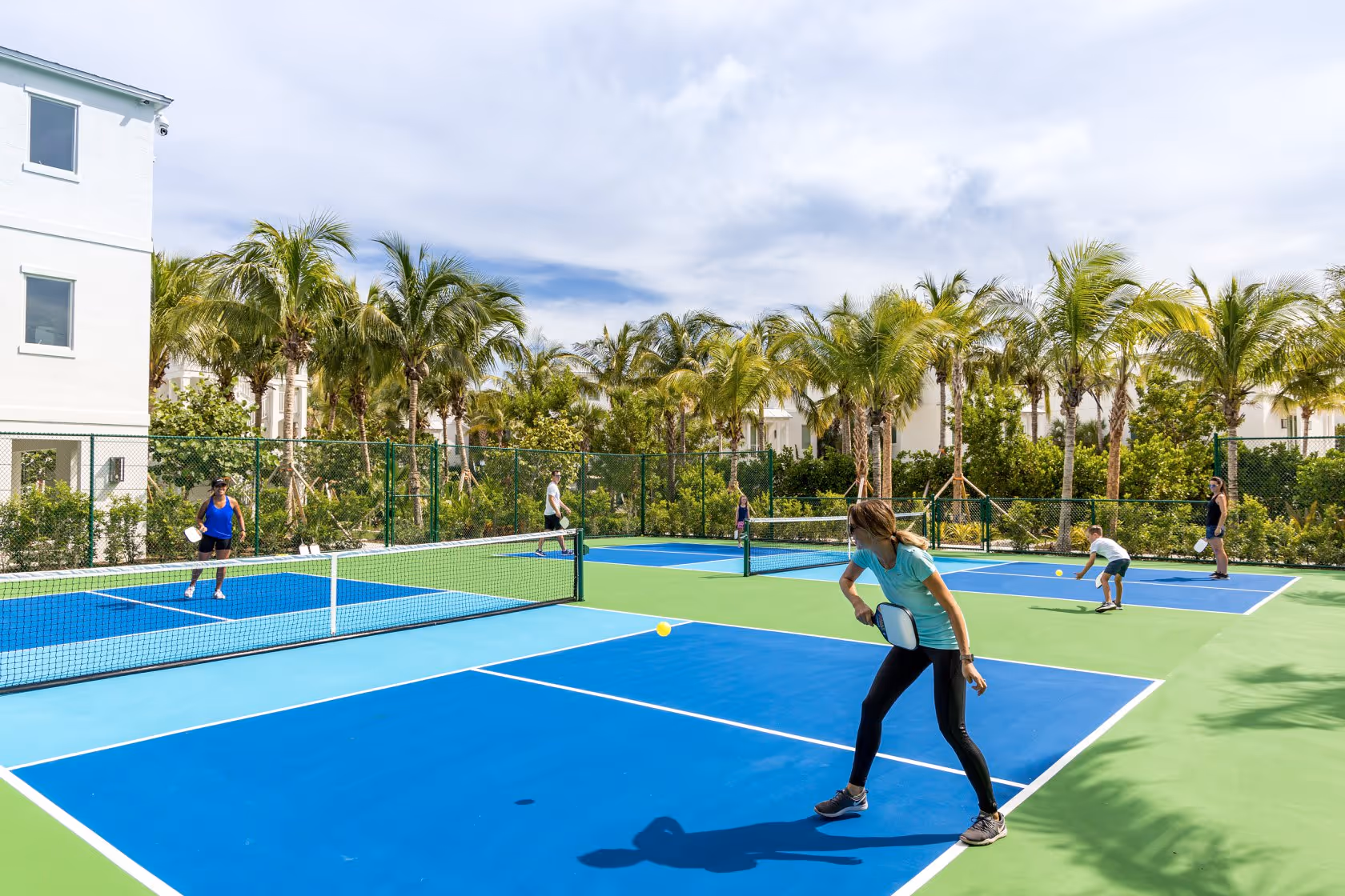The-Islands-of-Islamorada-USA-2-Florida-court2.jpg