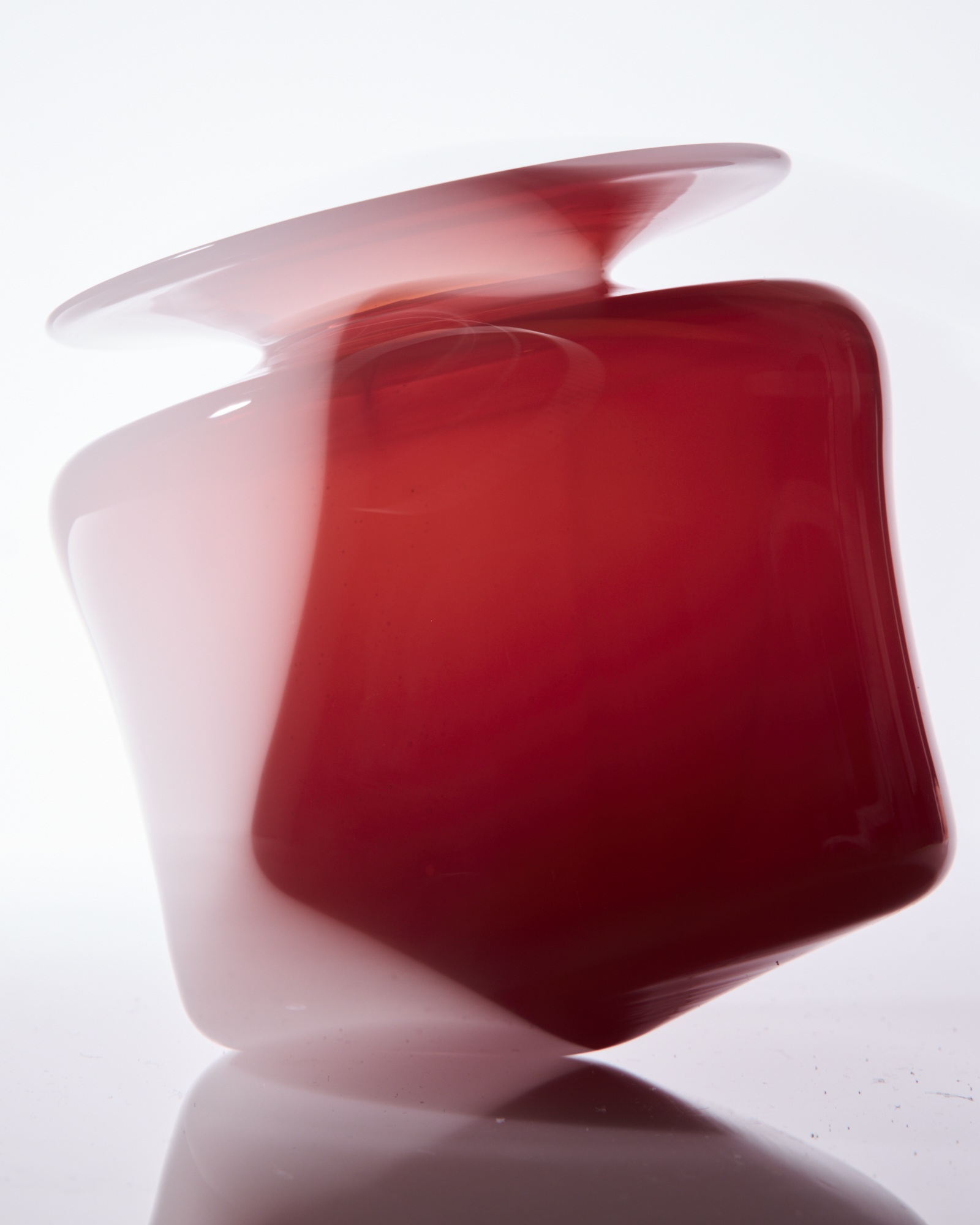 Sculpture en verre soufflé rouge — Maison BVM