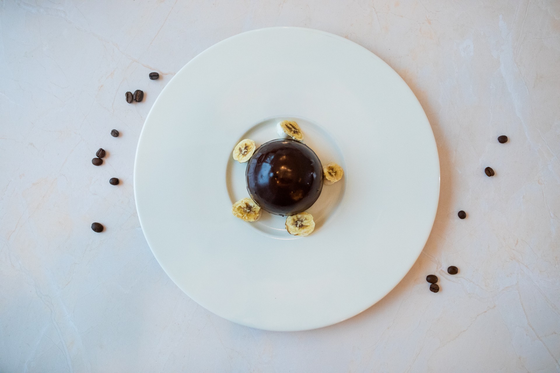 Dessert au chocolat et bananes séchées de la carte