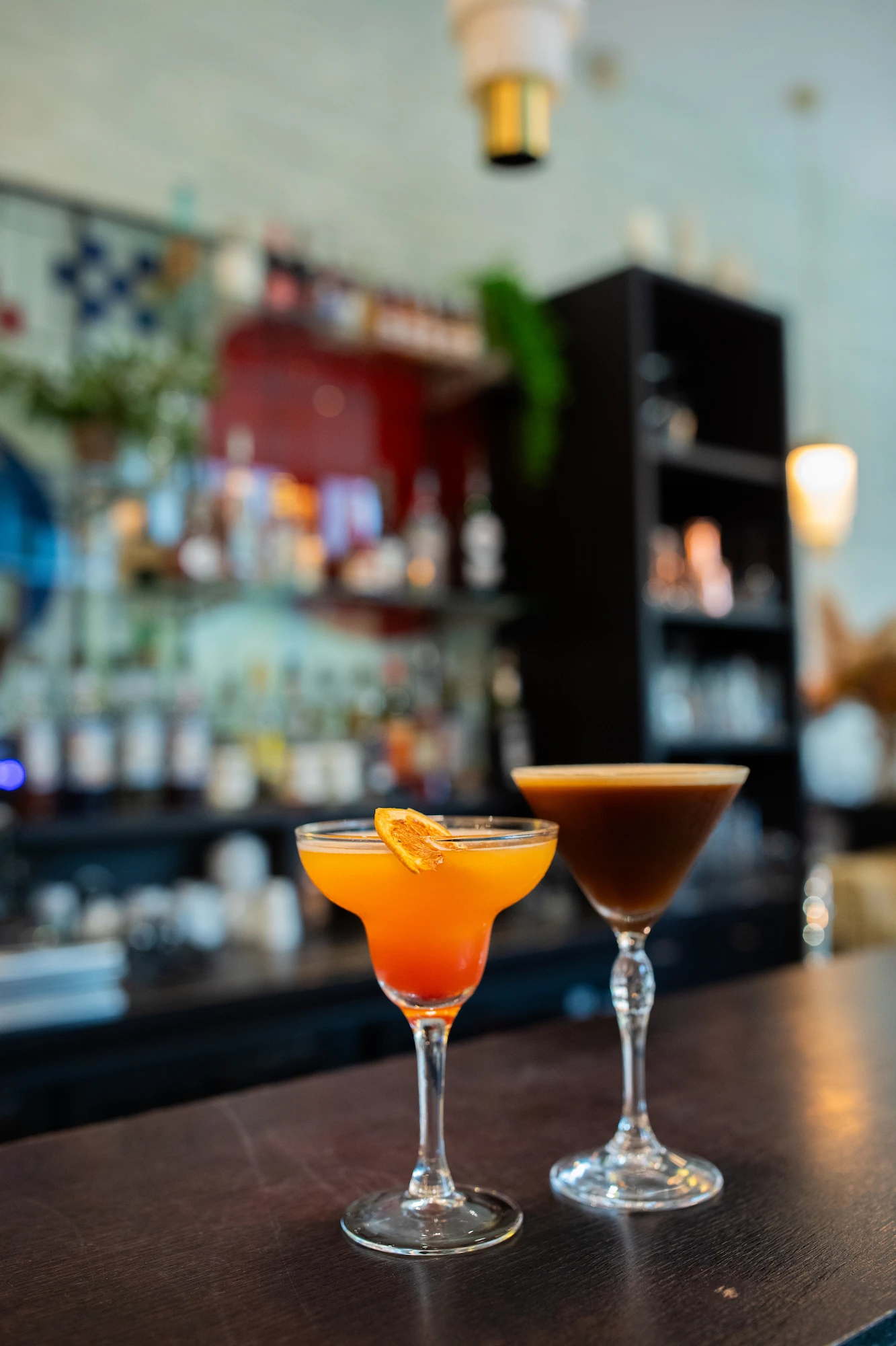 Cocktails servis au bar de La Cocotte d'Isidore