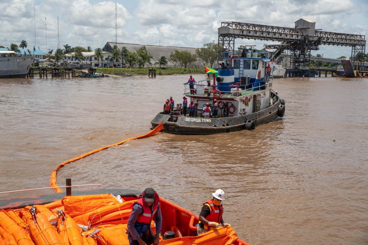 Six-month training for oil spill response wraps up with joint exercise