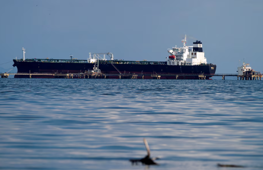 US orders wind down of Chevron's oil exports from Venezuela in 30 days